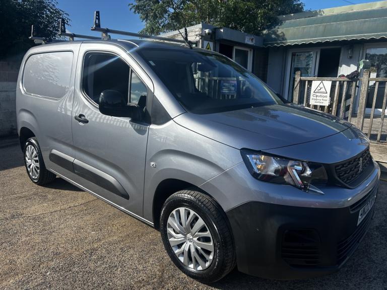 PEUGEOT PARTNER 1.5 BlueHDi 1000 Professional Premium 2022