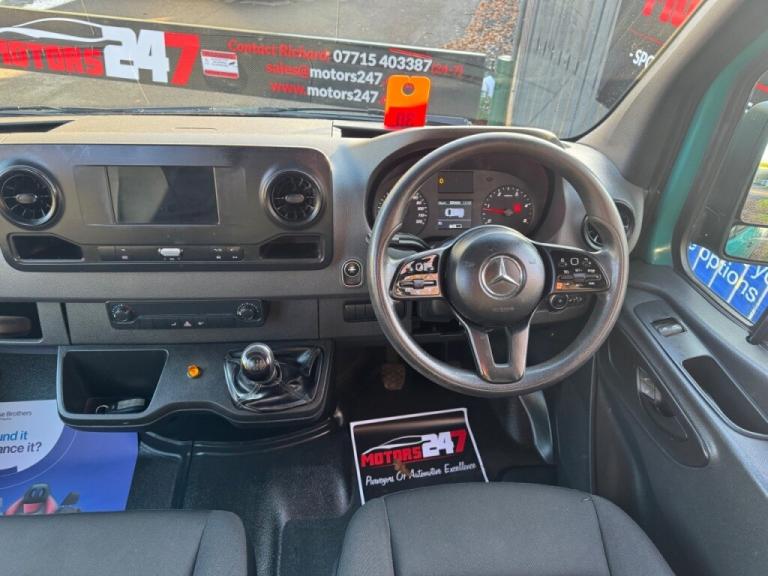  Mercedes-Benz Sprinter SPRINTER 2.1L 314CDI 3.5t H2 L2 RWD WINDOW COMBI CREW