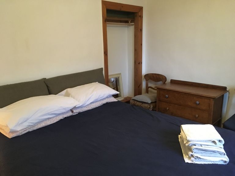 Lovely room in cottage by the canal