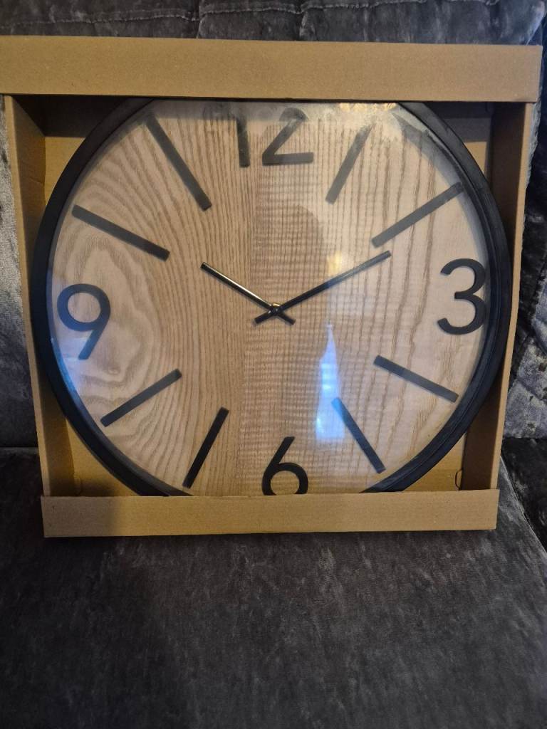 Stylish Wall Clock – Black Frame, Wood Effect