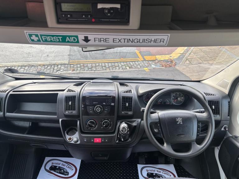 2013 Peugeot Boxer  2.2 HDi 440 Window Van 4dr Diesel Manual FWD L4 H2 (130 bhp) Minibus Diesel M...