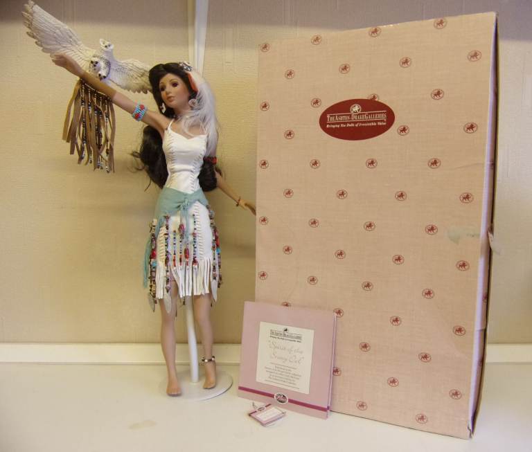 Ashton drake galleries Spirit of the snowy owl Indian porcelain doll RARE!!!