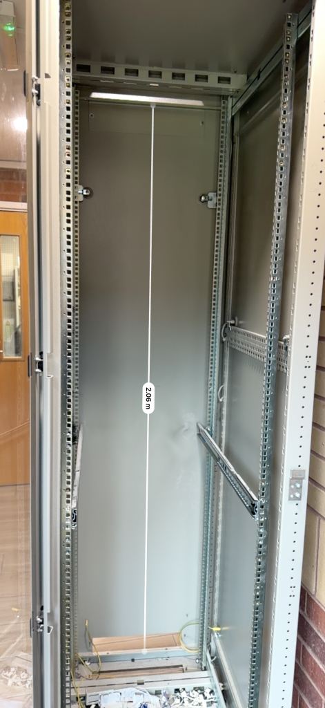 Server cabinet 