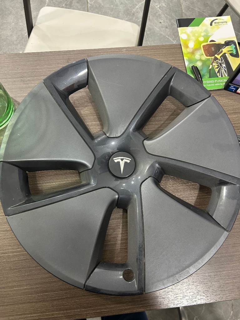 TESLA MODEL 3 WHEEL 18” WHEEL TRIM WHEEL COVER HUB CAP AERO 1044271-00-A