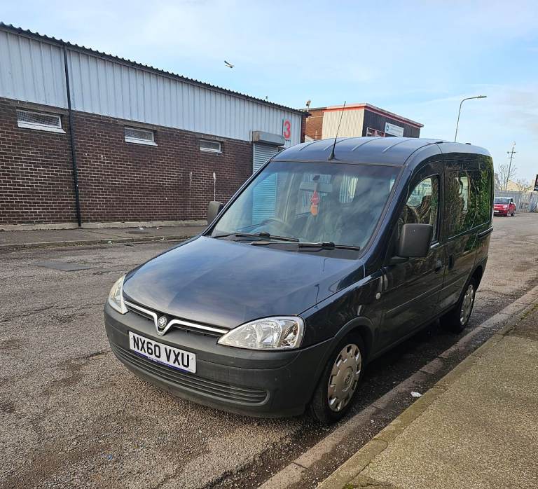 Vauxhall Combo Tour 1.3 Automatic 2010, New MOT, Wheelchair Accessible Car 