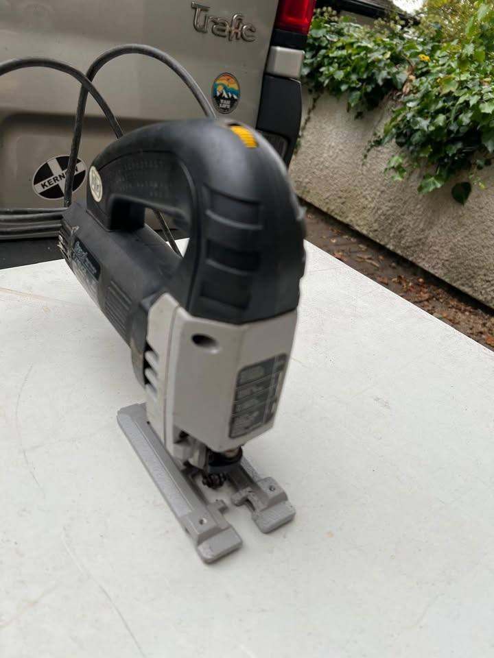 Freud 650w Corded Jig­saw