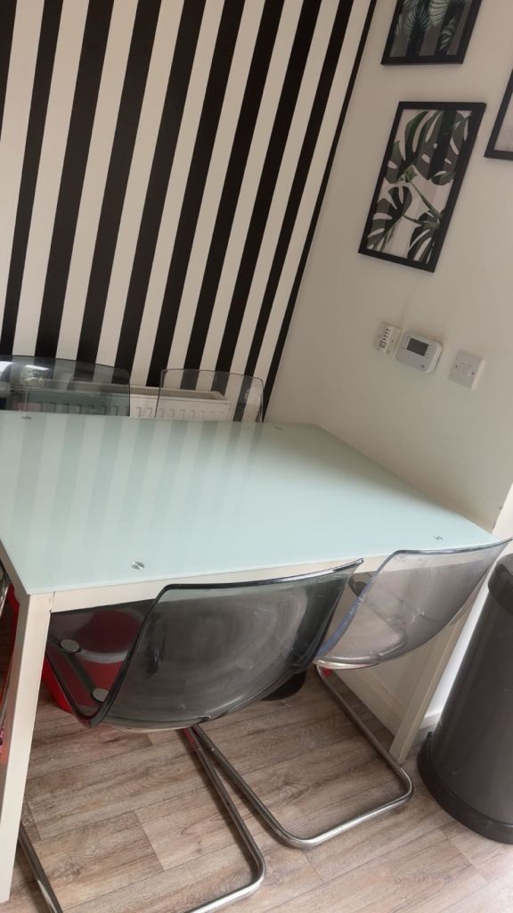 Table and chairs 