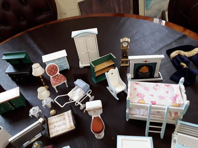 Job lot of doll's house accessories Low Cost Moves 2nd Hand Furniture STALYBRIDGE SK15 3DN