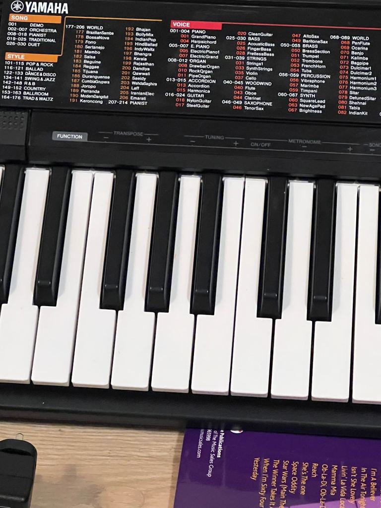 Yamaha Psr F-51 Keyboard 61 Full Size Keys Ideal for Beginner 