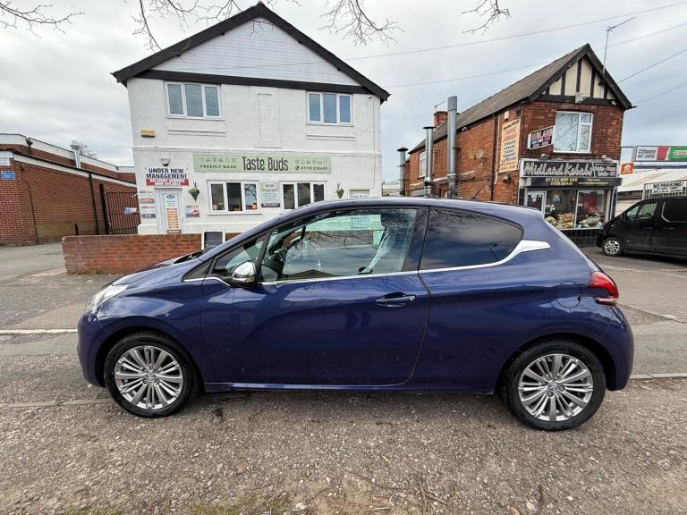 2016 Peugeot 208 1.2 PureTech 110 Allure 3dr HATCHBACK PETROL Manual
