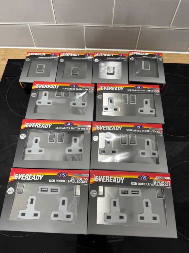 Job Lot: 10x Eveready Premium Screwless Satin Fitting