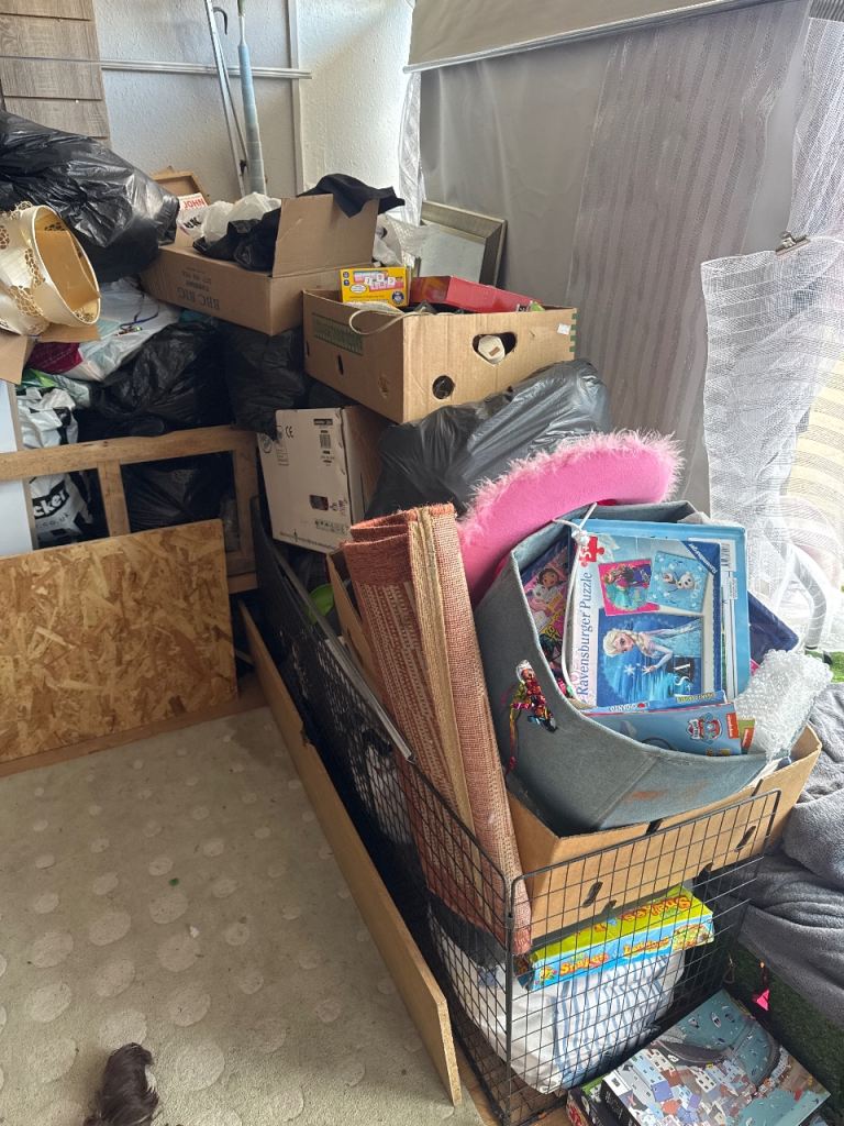 Charity shop clearing stock DAILY! *ideal job lots for reselling / car boots)