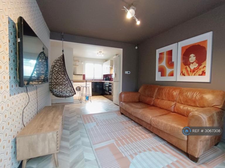 4 bedroom house in Shotton Walk, Manchester, M14 (4 bed) (#3067308)