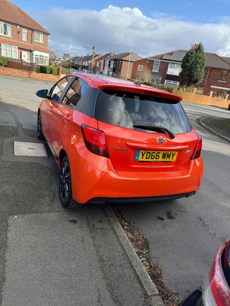 Toyota, YARIS, Hatchback, 2016, Manual, 1364 (cc), 5 doors