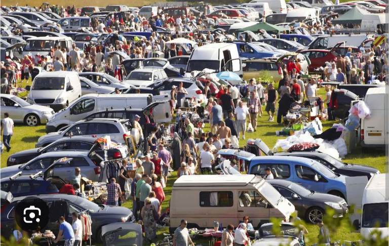 Car boot sale item's 