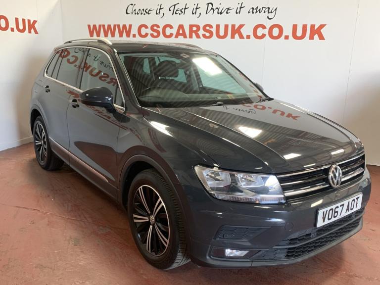 VOLKSWAGEN TIGUAN 2.0 TDI SE Navigation 2017