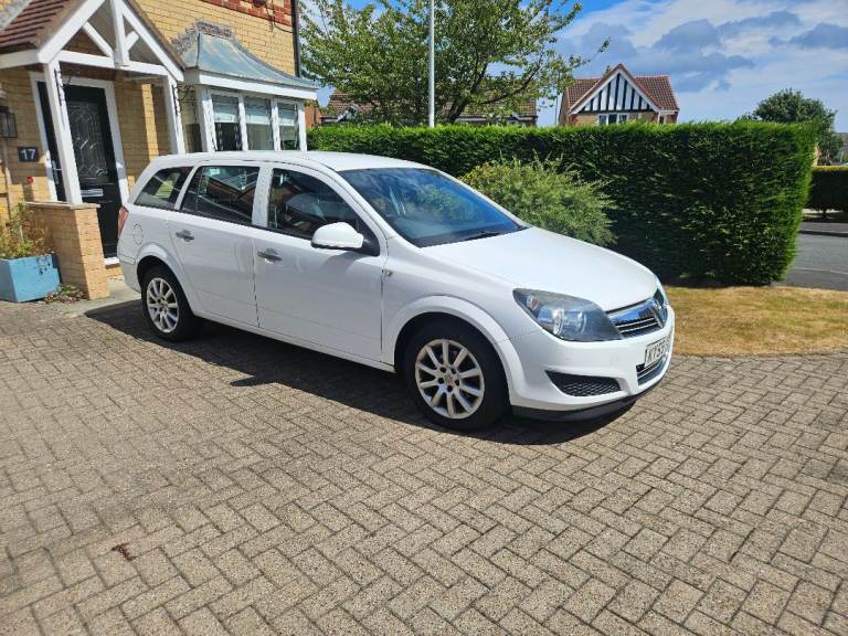 Vauxhall, ASTRA CDTI 100, Estate, 2009, 1686 (cc), 5 doors