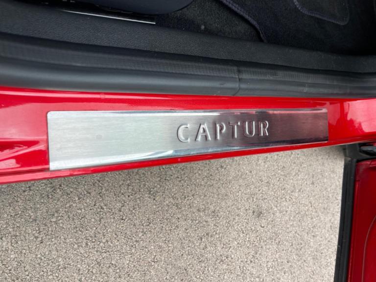 2018 Renault Captur 1.5 dCi ENERGY Iconic Euro 6 (s/s) 5dr HATCHBACK Diesel Manual