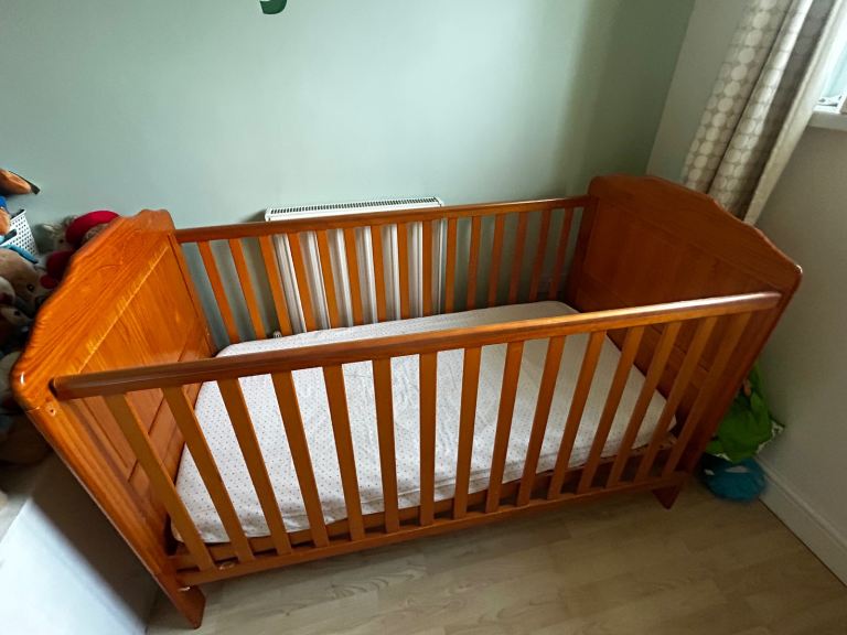 Cot/Cot Bed 