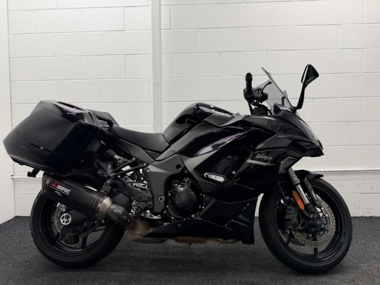 KAWASAKI NINJA 1000SX ** HEATED GRIPS - AKRAPOVIC EXHAUST - MOT TILL JUNE 2027**