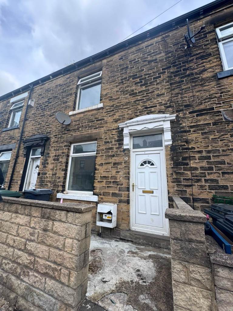 THREE BEDROOM HOUSE TO RENT IN BD7 - DENESIDE TERRACE - AVAILABLE NOW 