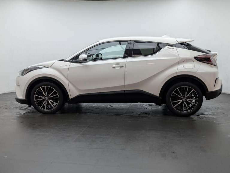 2019 Toyota C-HR 1.8 VVT-h Excel SUV 5dr Petrol Hybrid CVT Euro 6 (s/s) (122 ps) REVERSING C HATC...