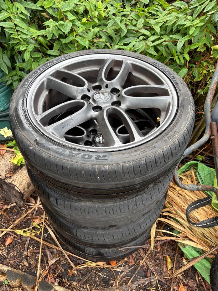 Mini wheels and tyres 19 inch JCW
