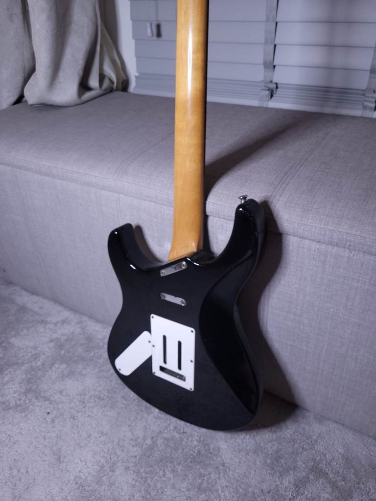 Rare Vintage Yamaha Pacifica Electric Guitar 1989/1990 + Ritter Guitar Case