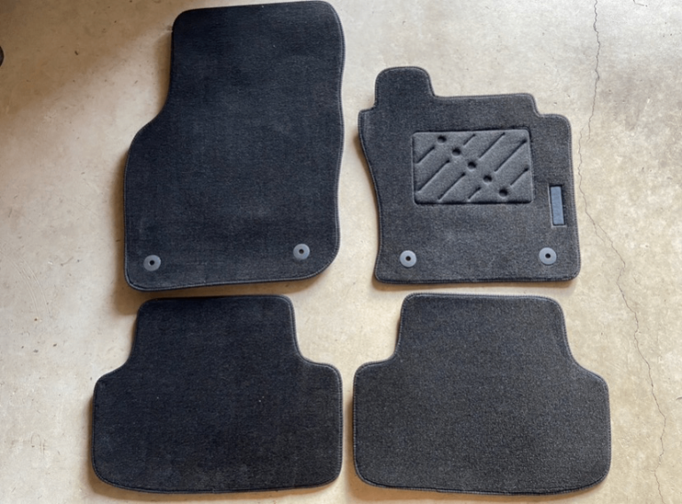 Car mats 