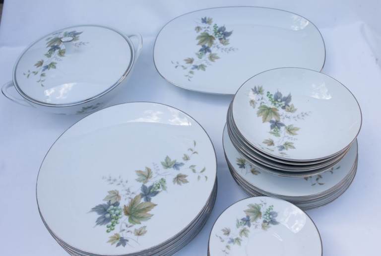 Deauville Dinner Set ( six people )