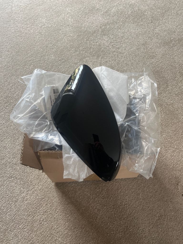 Octavia mk3 gloss black mirror caps