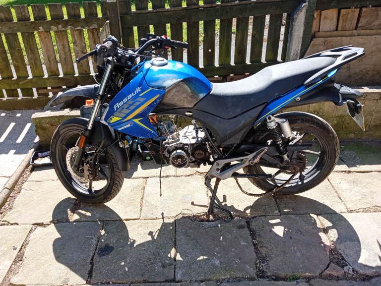 Lexmoto, ASSAULT, 2022, 124 (cc)