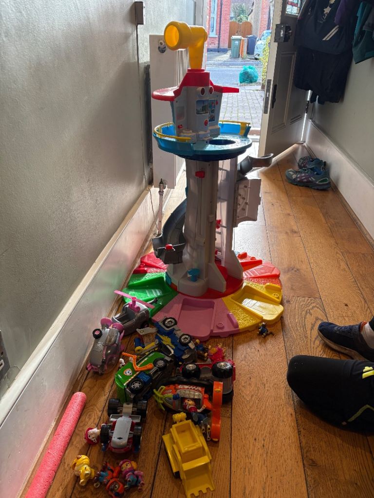 Paw patrol tower 