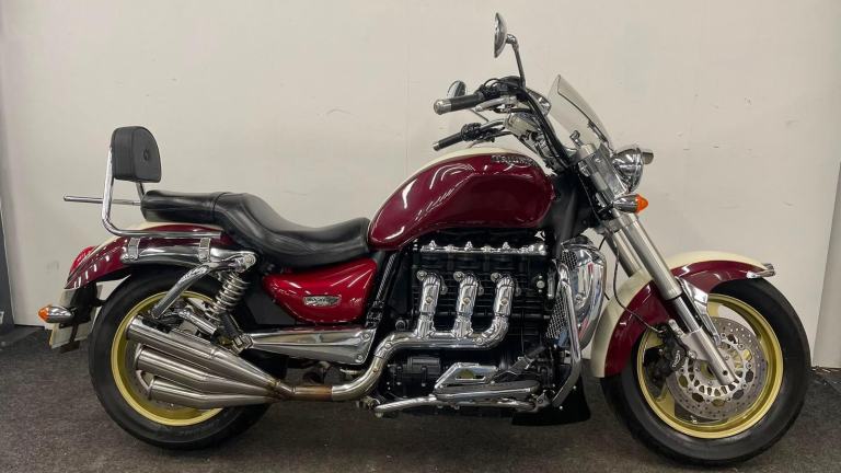 TRIUMPH ROCKET 3 CLASSIC ** READY TO GO - LOW MILEAGE - CAMPBELL EXHAUSTS **