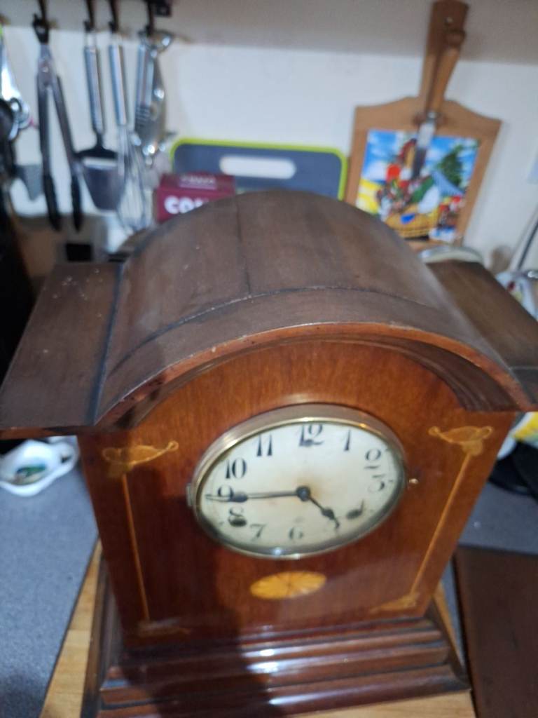 Antique inlaid bracket clock