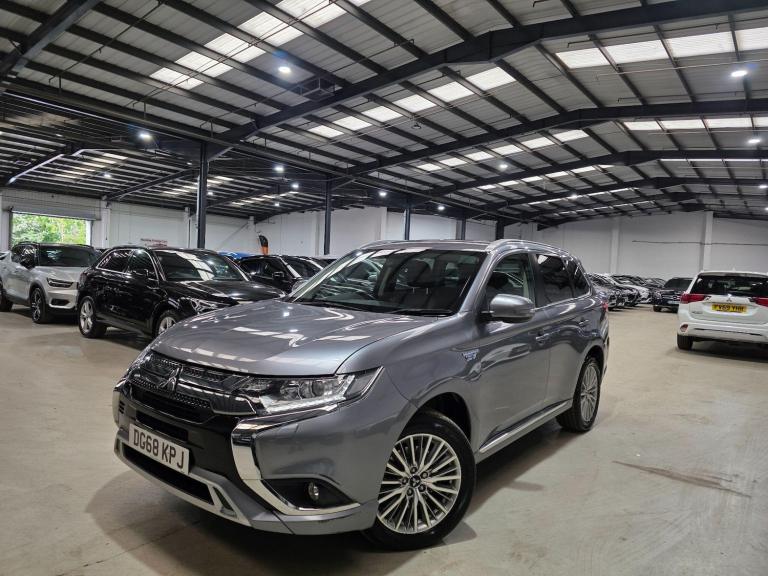 2018 Mitsubishi Outlander 2.4h TwinMotor 13.8kWh Juro CVT 4WD Euro 6 (s/s) 5dr ESTATE Petrol/Elec...