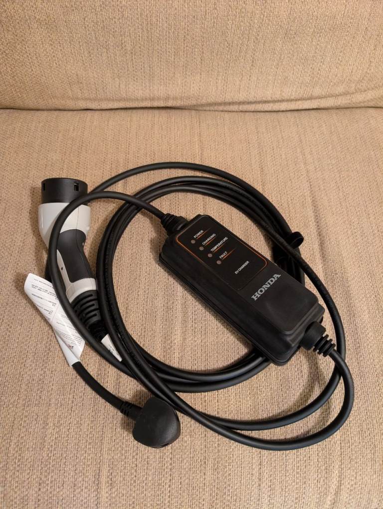 Hybrid car type 2 to UK 3-pin Plug NEW