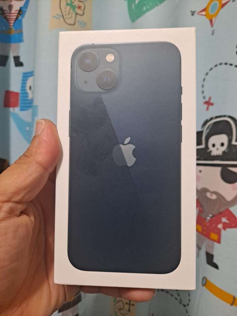 GENUINE APPLE IPHONE 13 UNLOCKED 128GB 5G BLACK BRAND NEW SEALED WITH FULL APPLE WARRANTY