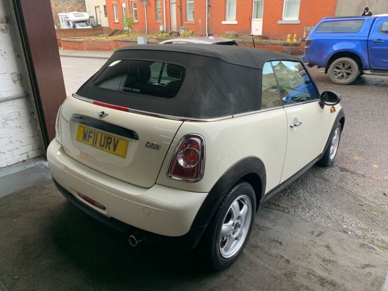 MINI Convertible 1.6 One Convertible 2dr Petrol Manual Euro 5 (98 ps)