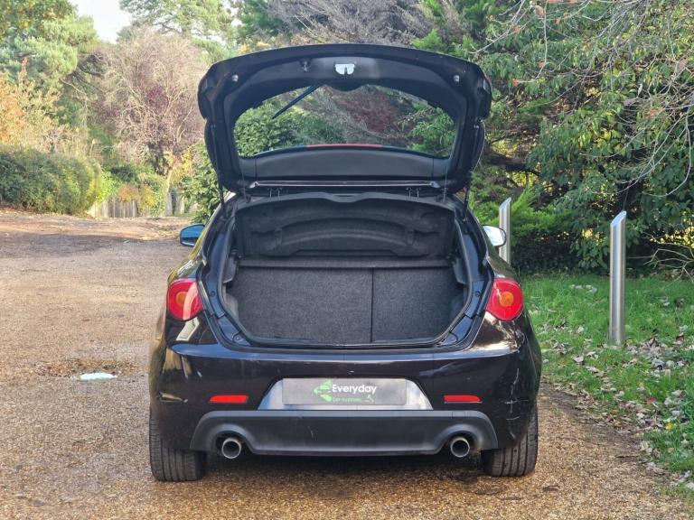 2012 Alfa Romeo Giulietta 2.0 JTDM-2 140 Veloce 5dr HATCHBACK Diesel Manual