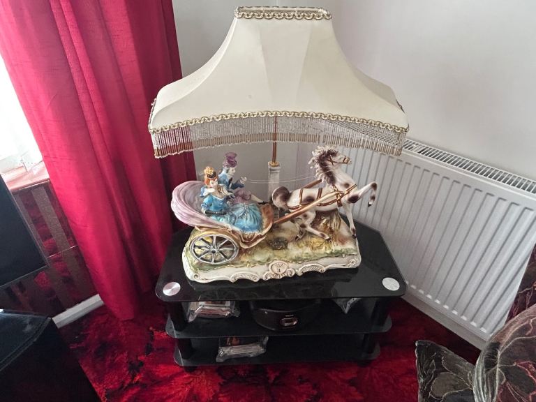 Cream Ceramic Horse & Carriage Figurine Table Lamp