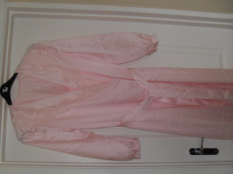 PINK SLIK M/S DRESSING GOWN AND NIGHT DRESS [SIZE 16 ] BRAND NEW £20 CASH