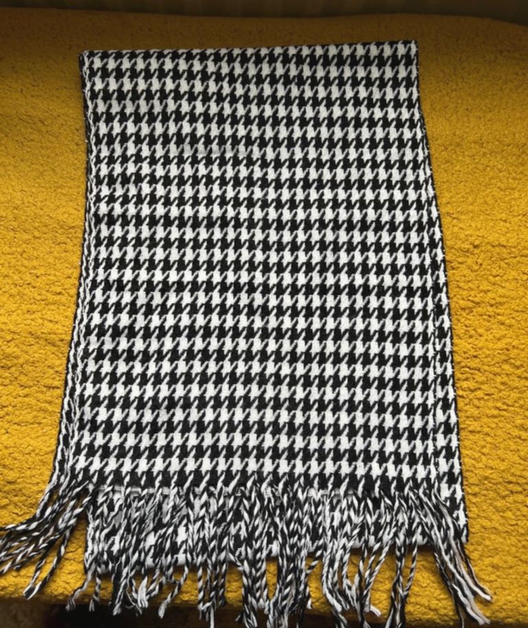 Ladies scarf 