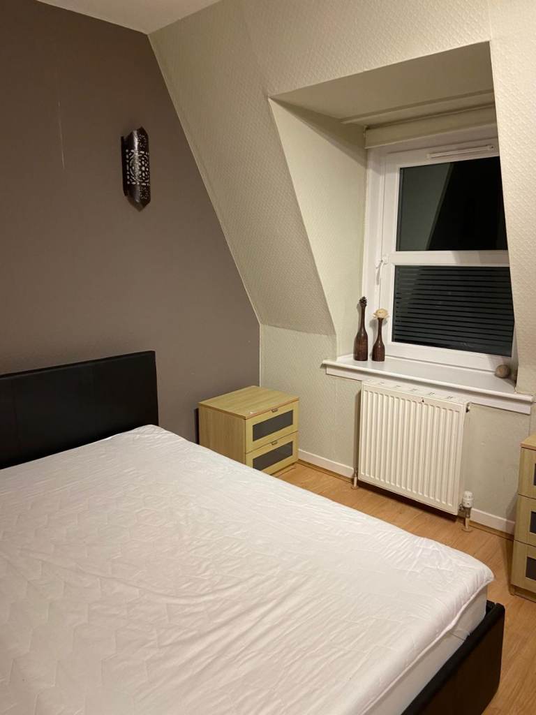 Fully furnished 2 beds in the city centre