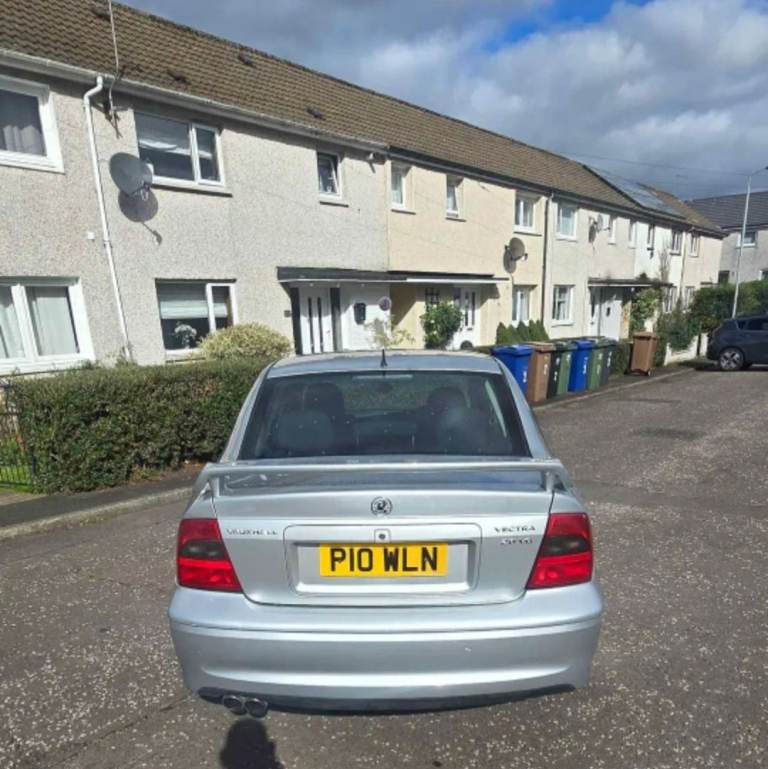 Vauxhall, VECTRA, Saloon, 2002, Manual, 2597 (cc), 4 doors
