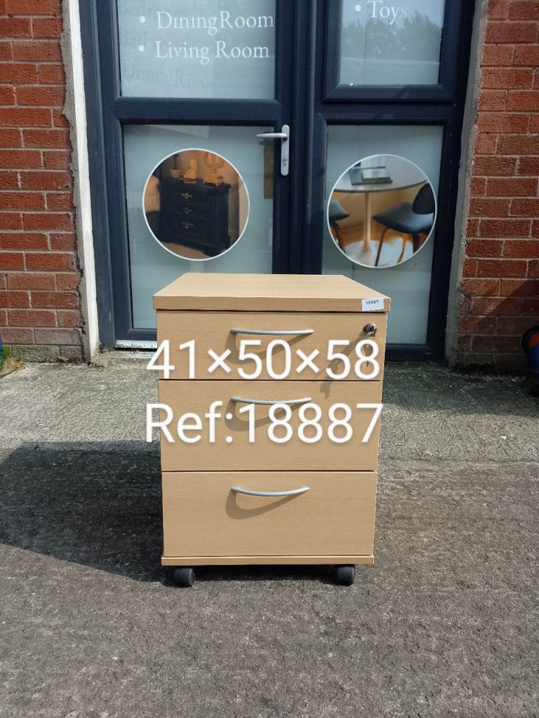 3 drawer office cabinet with key, 3 available @£30.00 each, Ref:18890-18899 £30.00