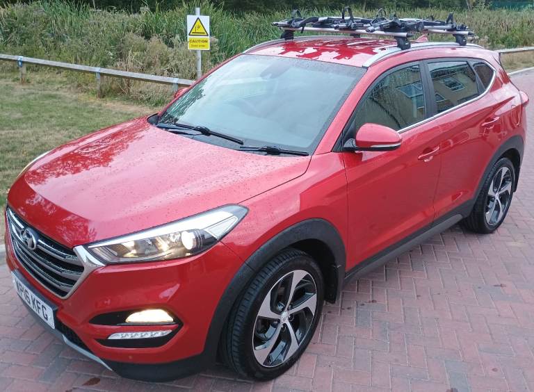 HYUNDAI TUCSON Premium (2016) 2.0 CRDi Premium SUV 5dr Diesel Manual 4WD Euro 6 (136 ps)