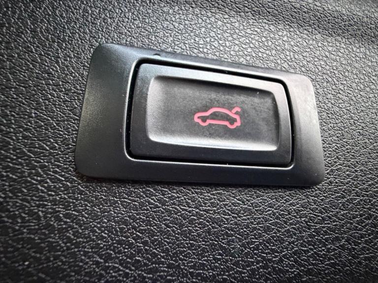 2015 Audi Q3 2.0 TDI S line S Tronic quattro Euro 6 (s/s) 5dr ESTATE Diesel Automatic