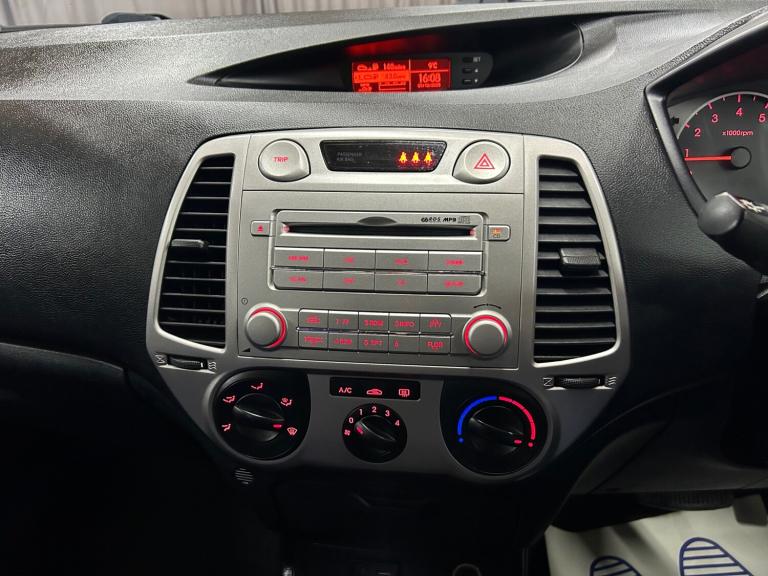 2009 Hyundai i20 1.4 Comfort 5dr Auto HATCHBACK Petrol Automatic