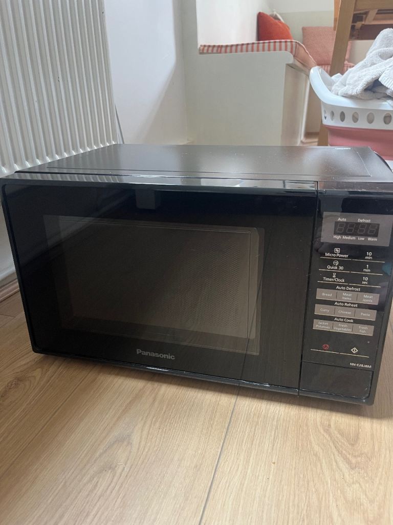 Panasonic Compact Black Microwave Oven NN-E28JBMBPQ